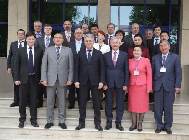 ISMAILOV-Tashkent-13.01 Рашид Исмаилов принял участие в работе Комиссии РСС по координации международного сотрудничества