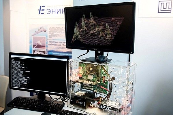 tus_7428_0 Росэлектроника представляет перспективные комплексы авиасвязи