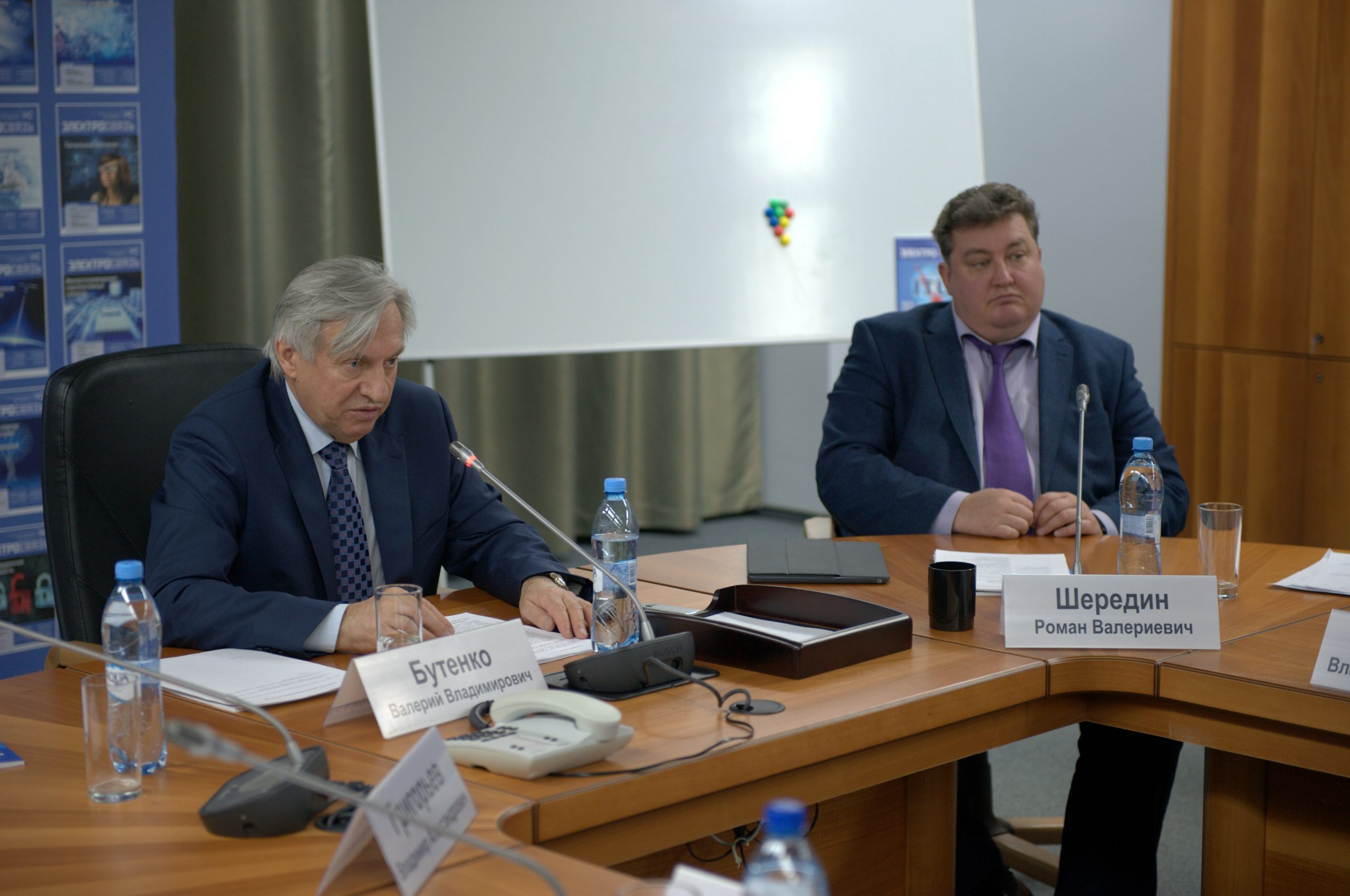 2017-12-21-16-07-04.NEF_-1-scaled Валерий Бутенко провел заседание редколлегии журнала «Электросвязь»