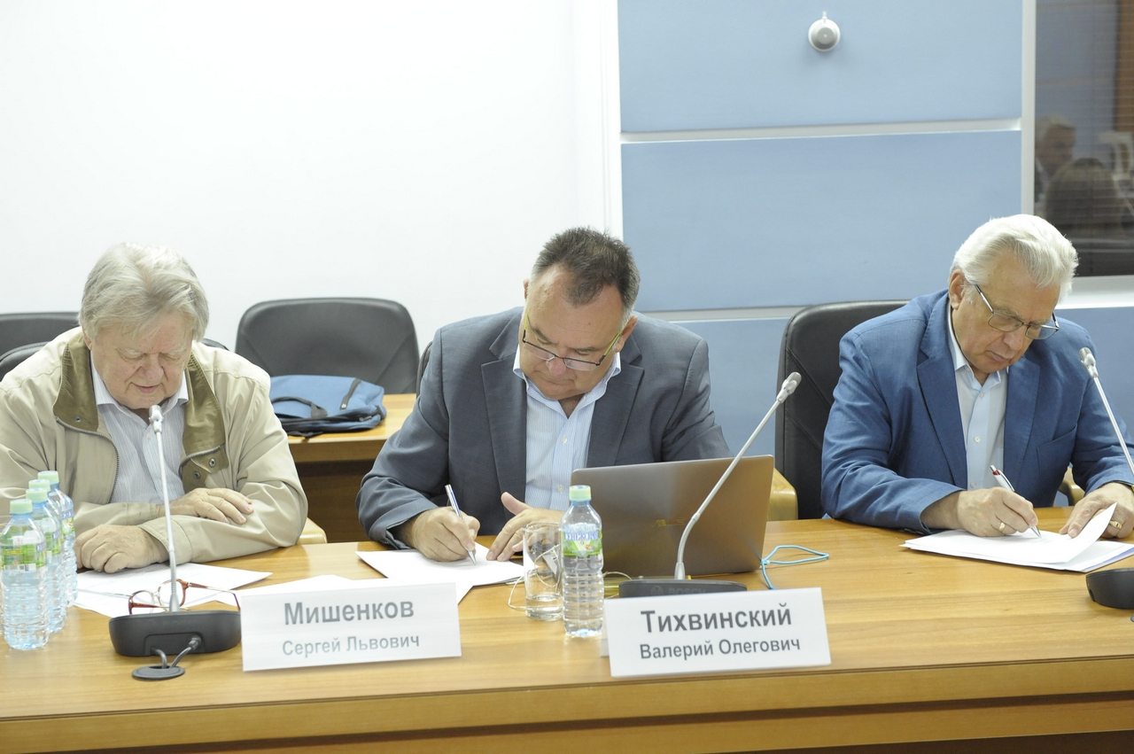 GAN2939 Валерий Бутенко провел заседание редколлегии журнала «Электросвязь»