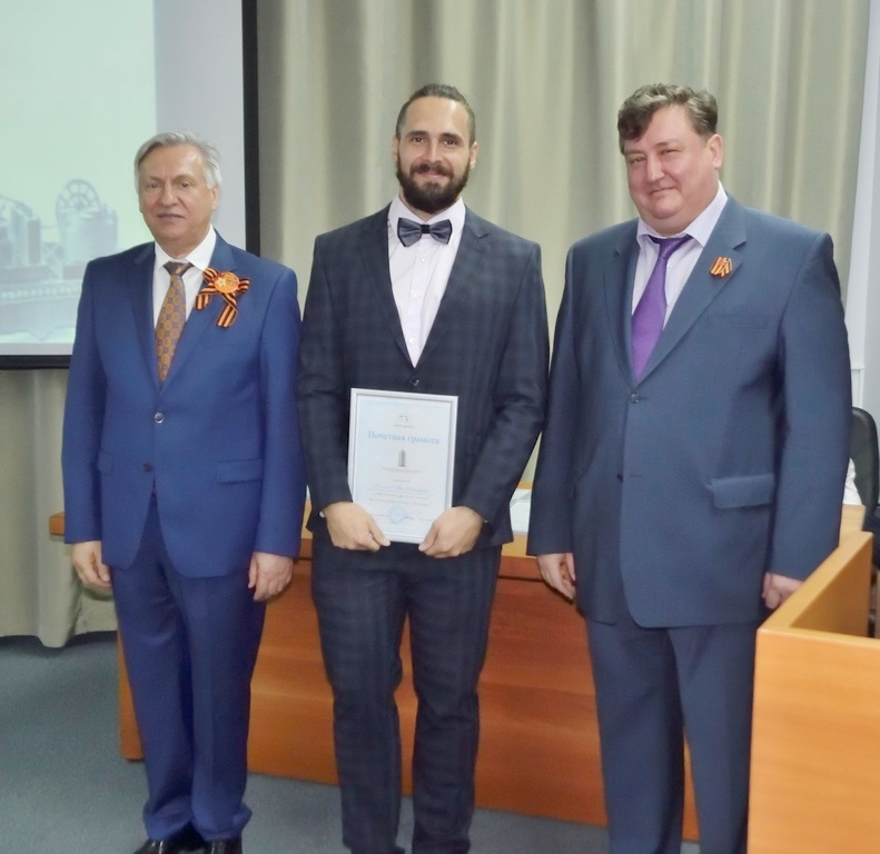 NIIR-07.05.19.-2 Сотрудникам ФГУП НИИР вручили награды