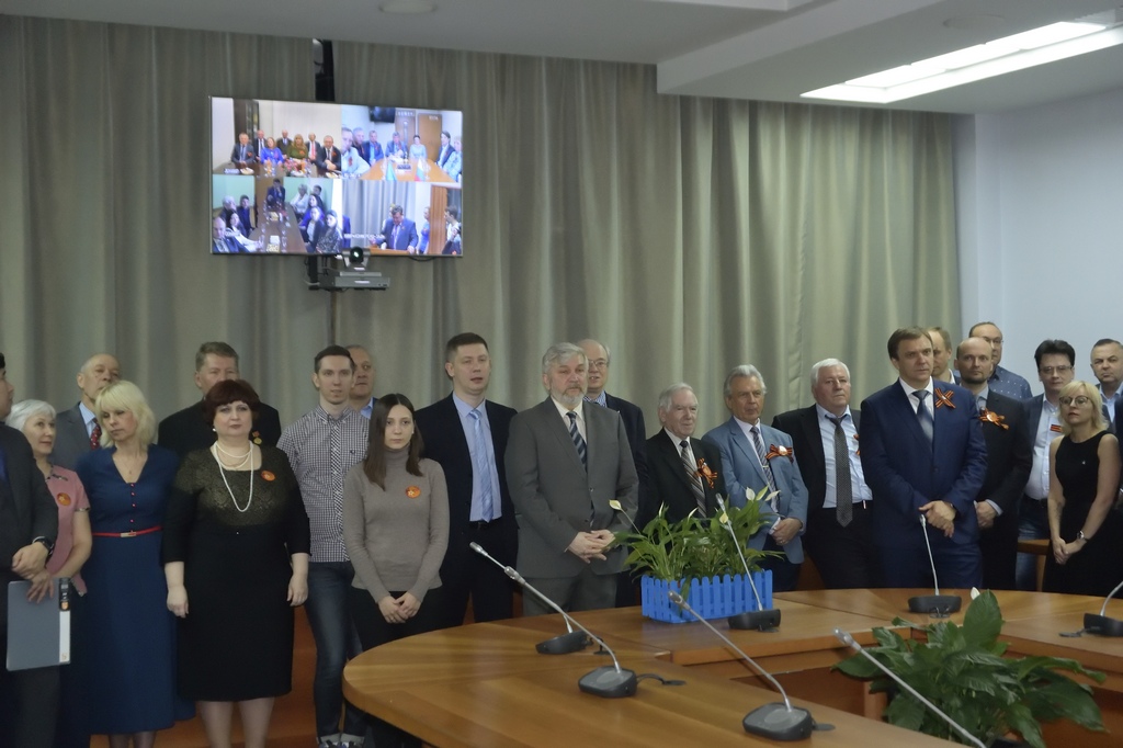 NIIR-07.05.19.-9 Сотрудникам ФГУП НИИР вручили награды
